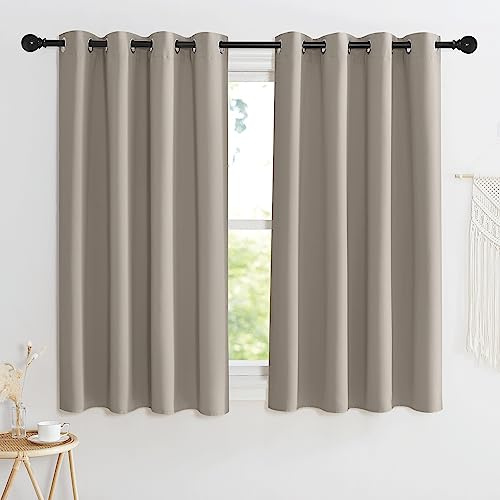 KGORGE Verdunklungsvorhänge Kurz Vorhang Blickdicht mit Ösen | Sandfarben,2er Set,145 x 140 cm(HxB),Thermovorhang Hitzeschutz,Verdunkelung,Sonnenschutz,für Schafzimmer/Küche