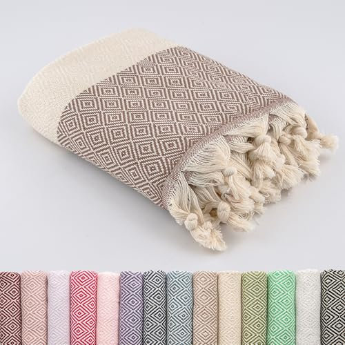 LUCIDUS Strandtuch – 100% Türkische Baumwolle, Schnell Trocknend & Sandfrei, 100x200 cm Saunatuch Hamamtuch Damen & Herren – Leicht & Ideal für Reise, Bad, Yoga, Camping (Karamellbraun Diamant)