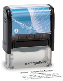 Selbstfärbender Stempel stempelfritz Gr.2 direkt hier Erstellen – personalisierter Firmenstempel, Adressstempel, Namensstempel oder Familienstempel – Gehäuse Schwarz-Hellblau, 47x18mm, max. 5 Zeilen