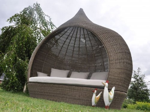 Liegeinsel Eye Catcher Cubu Olive einseitig offen Lounge Gartenliege Liegefläche Garten Polyrattan Zwiebelform
