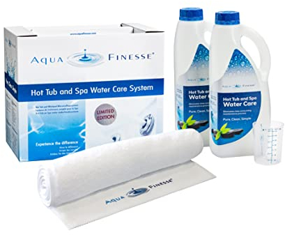 PoolSpezi Aquafinesse Box für Whirlpool und SPA Wasserpflege mit Chlorgranulat oder Chlortabletten Limited Edition inkl. Frotteetuch (Tabletten)