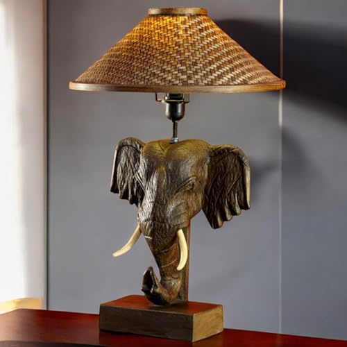 Kinaree Holz Tischlampe CHANG - Handgeschnitzte Elefantenlampe aus Massivholz - Exotische Nachttischlampe mit Bambus Lampenschirm im Kolonialstil
