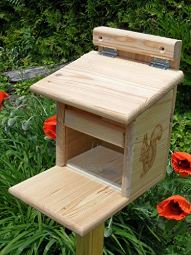 XXXL Eichhörnchenfutterhaus WITTERUNGSBESTÄNDIG LÄRCHENHOLZ WETTERFEST Eichhörnchen Haus. Von Hand gefertigt im Bayerischen Wald. Futterstation