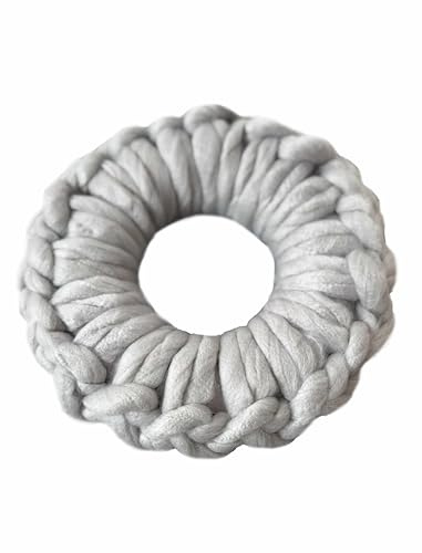 Hygge Wollkranz, Tischschmuck, handgeflochtener Häkelkranz aus Wollmischung, grau, weiß, Creme, Salbei, Tischdekoration, Windlicht, Skandinavisch, Hygge