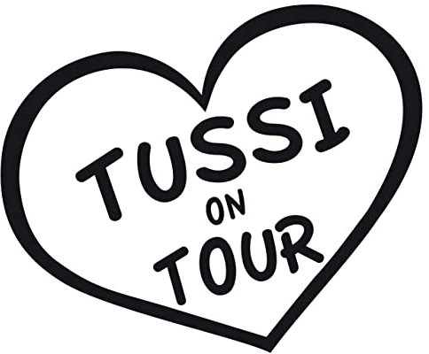 cartattoo4you® AK-02223 | TUSSI ON Tour im Herz| K-Serie | Autoaufkleber Aufkleber Car Sticker Spruch Farbe schwarz, in 24 Farben erhältlich, glänzend 13 x 10 cm Waschstrassenfest