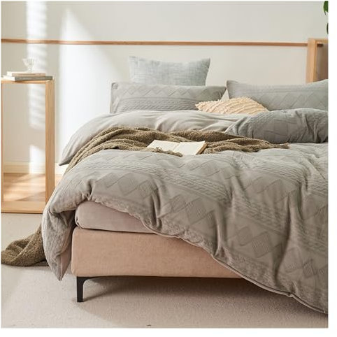 Duvet Cover Set Winter Three-Dimensional Carving Coral Velvet 4-Piece Set, Thickened Warm Milk Fleece Duvet Cover Set, Breathable and Durable Soft and Comfortable Duvet Cover Full (Color : Red, Size