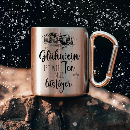 ilka parey wandtattoo-welt Campingbecher Edelstahl mit Karabiner Tasse Becher Kaffeebecher Camping Glühweinbecher Glühweintasse Spruch Glühwein ist wie Tee Berge Berghütte Motiv cb021