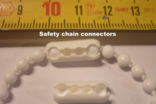 White safety plastic chain connectors for all types of Blinds - pack of 12
