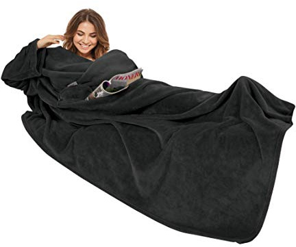 Gözze - Premium Kuscheldecke mit Ärmeln und Brusttasche, 150 x 240 cm - Schwarz