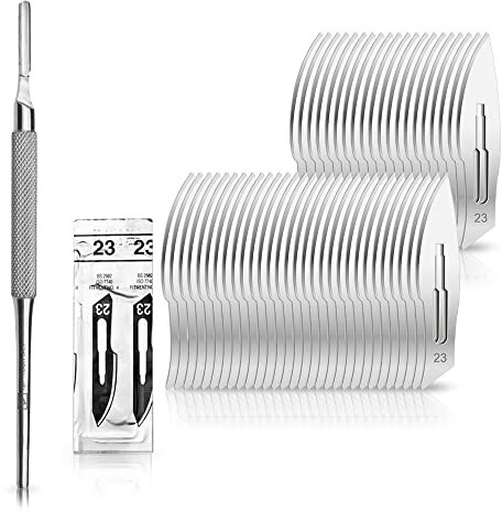 Set avec 50 x lames de scalpel N° 23 - Lame stérile en acier au carbone et 1 x May - manche de scalpel Figure N° 4 avec manche rond en acier inoxydable
