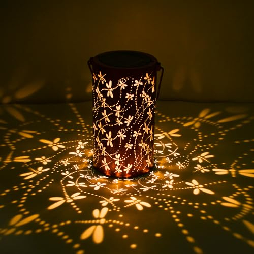 Qoosea Lanterne Solari da Esterno Libellula Decorative LED Luci da Giardino in Metallo con Ganci IP65 Impermeabile Lanterna Solare Lampade Solari da Giardino Patio, Prato e Camminamento Decorazioni