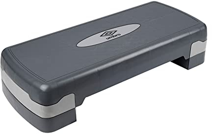 Umbro Stepper für Zuhause Verstellbar 10‑15 cm – Step Up mit Rutschfester Oberfläche – Stepper Fitness für Reha und Training – Kompakt und Stabil – 68,3 x 29 x 10,4 cm