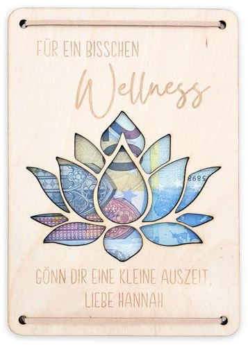 DEL MÀ Unique & Personal Wellness Geschenk für Frauen personalisierter Geschenkgutschein zum Geburtstag Sauna Verpackung Geldgeschenk Geschenkkarte aus Holz 12x17 cm