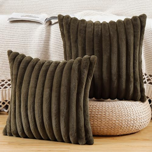 Madizz 2er Set Kunstpelz Plüsch Dekorative Kissenbezüge Flauschig Gestreifte Weich Dekorative Kissenbezug für Sofa Schlafzimmer Kissen Shell Dunkelbraun 50 x 50 cm