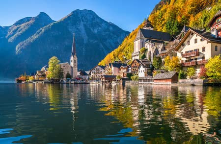adrium AluVerbund-Bild 120 x 80 cm: Szenischer Postkarten-Panoramablick auf das berühmte Bergdorf Hallstatt mit dem Hallstätter See in den österreichischen Alpen im (50793981)