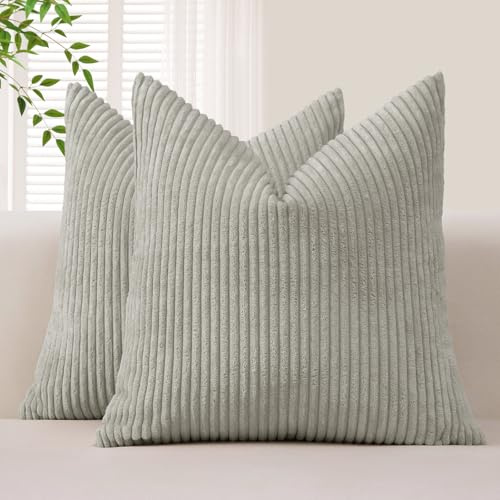 Sungeek 2er Set Kordsamt Kissenbezüge, Dekorativ Zierkissenbezüge Weich Cord Kissenbezug Dekokissen Sofakissen Couchkissen Deko Bezug Kissenhülle für Schlafzimmer Wohnzimmer (45x45cm, Hellgrau)