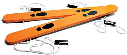 BS Toys Ski De Fond - Entraînement De L'Équilibre pour Enfants Et Adultes - Ensemble De Skis en Bois pour Une Marche Coordonnée - Amusant À L'Intérieur Et À L'Extérieur - A Partir De 3 Ans - Marron