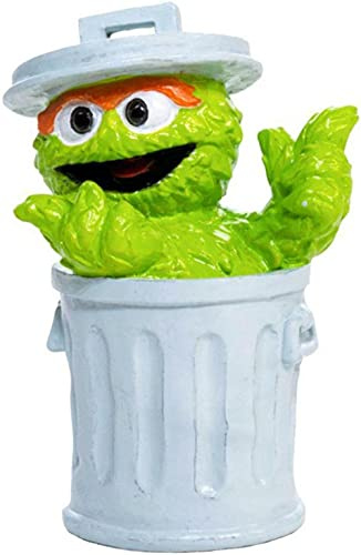 Penn-Plax Officially Licensed Sesame Street Aquarium Ornament – Oscar (Mini/Small Size) – Perfect for Freshwater and Saltwater Tanks