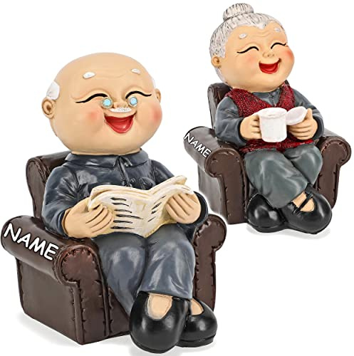 alles-meine.de GmbH 2 Stück große Spardosen lustiger Opa & Oma - Rentner inkl. Name - mit Verschluss - aus Kunstharz/Polyresin - 14 cm - stabile Sparbüchse - Sparschwein ..