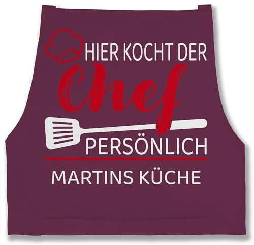 Geschenk mit Namen personalisiert by Shirtracer - Schürze - Kochschürze Herren Männer - Hier kocht der Chef persönlich mit Name I Geschenk Kochen I Hobbykoch