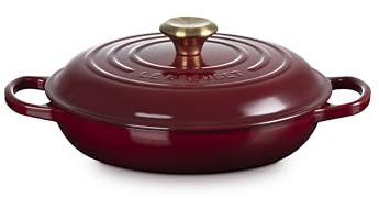 Le Creuset Signature Gusseisen Gourmet-Profitopf, Rund, Ø 26 cm, 2,2 l, Für alle Herdarten inkl; induktion geeignet, 4,205 kg, Garnet, 21180269494441