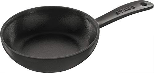 STAUB Skillet 40501-142 Poêle à frire en fonte émaillée Compatible induction Produit authentique japonais Noir 16 cm