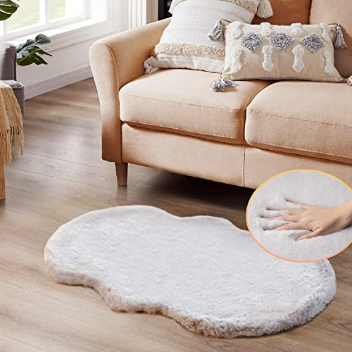 ORINOVA Teppich Schlafzimmer Grau Flauschig Fellteppich 60x120 cm Kunstfell Teppich Weich Waschbar Wohnzimmer Fellform