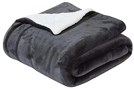 SOCHOW Sherpa Decke Dunkelgrau zweiseitige Wohndecken Kuscheldecken, Dicke warm Sofadecke/Couchdecke aus Sherpa, 150 x 200 cm flausch Fleecedecke als Sofaüberwurf oder Wohnzimmerdecke