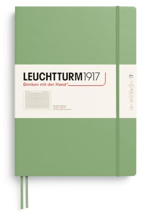LEUCHTTURM1917 370262 Notizbuch Master Classic (A4+) Hardcover, 235 nummerierte Seiten, Salbei, kariert | 235 nummerierte Seiten, Inhaltsverzeichnis, 100 g/m², Fadenheftung, Falttasche, 2 Lesezeichen