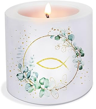 Kerze Eukalyptus für Kommunion, Konfirmation, Taufe, Hochzeit als Tischdeko. Kerze mit Motiv als originelle Deko für festliche Anlässe Ø8 x Höhe 7,5cm