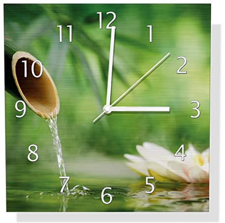 Wallario Design Wanduhr Seerosen und Bambus auf dem Wasser aus Aluverbund, Alu-Uhr Größe 30 x 30 cm, weiße Zeiger mit Metalloptik