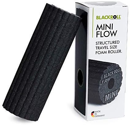 BLACKROLL® MINI FLOW Faszienrolle (15 x 5 cm), kleine Fitness-Rolle mit geriffelter Oberfläche, handliche Massagerolle für unterwegs, im Büro & Fitnessstudio, mittlere Härte, Made in Germany, Schwarz
