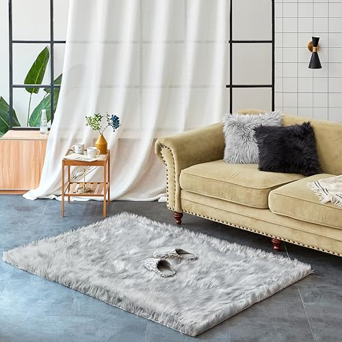 Teppich Wölkchen Lammfell Kunst-Fell-Teppich | Hochflor Deko Schaffell als Flauschiger Bett-Vorleger oder Läufer für Schlafzimmer, Wohnzimmer oder Kinderzimmer | Grau - 120x170 cm