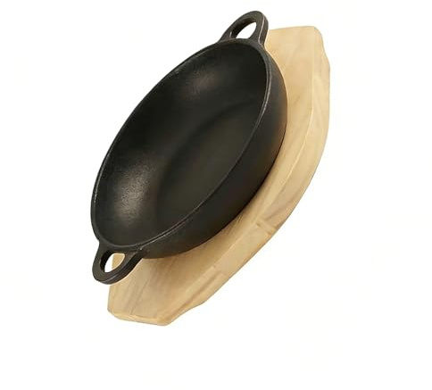 Set Tre Dimensioni Preferite Per La Padella in Ferro Battuto Con Supporto in Legno Per Un'eccellente Tenuta Del Calore Nelle Applicazioni in Cucina.