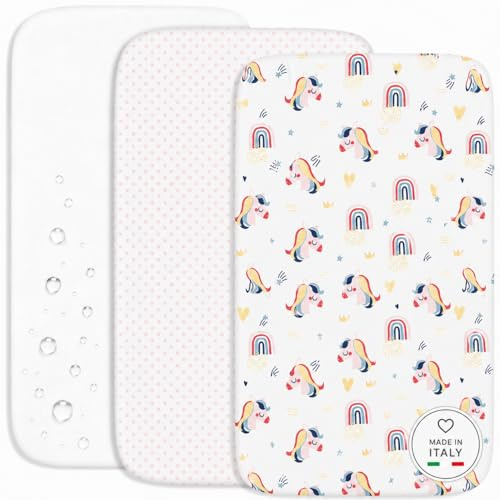 FlyIdeas Juego 3 Pza para Capazo de Bebe Carro y Cochecito 75x35 cm, 100% Algodòn Cert - 2 Sábanas Bajeras y 1 Protector Colchon Impermeable