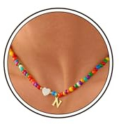Bunte Buchstabenkette mit Herz Anhänger, 14K Gold Vergoldete Boho Perlenkette mit Buchstaben, Personalisierbare A-Z Initial Goldkette Namenkette Jahrestag Hochzeitstag Geschenke für Frauen Sie Mädchen