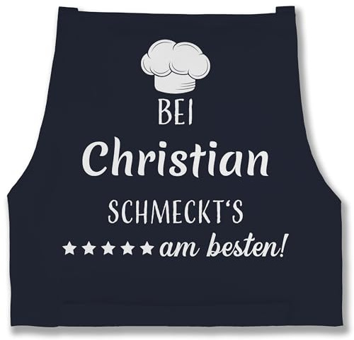 Geschenk mit Namen personalisiert by Shirtracer - Schürze - Kochschürze - Bei Name schmeckts am besten - Geschenke für Koch Köchin Hobbykoch Hobbyköchin