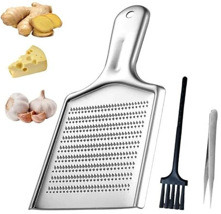 Râpe de Cuisine Zesteur Agrumes, Rapeuse Manuelle pour Le Fromage Parmesan Chocolat Gingembre Noix de Coco Noix et raifort en Noir et en Acier Inoxydable