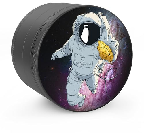 GRINDNATION Premium Design Grinder 'SPACE MAN' | Schwarz | ø 63mm groß | messerscharfes Mahlwerk | Starker Magnet | 4-teilig | Set inkl. Beutel, Schaber & Pinsel