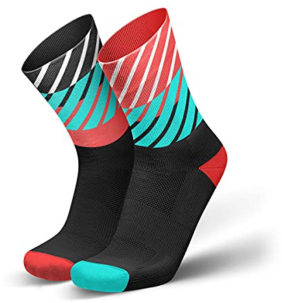 INCYLENCE Laufsocken für Damen und Herren mit leichter Kompression,1 Paar (DE/NL/SE/PL, Numerisch, 39, 42, Regular, Regular, Diagonals Black Inferno)