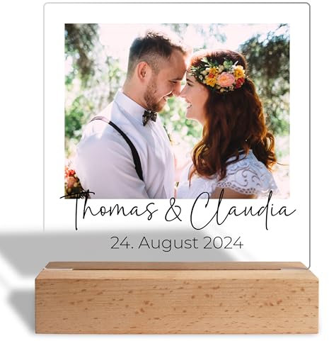 Personalisiertes Glasbild mit Foto, Namen und Datum - Acrylglas inkl. Holzaufsteller - 15x18 cm - Fotogeschenk zum Jahrestag, Kennenlerntag Geschenk