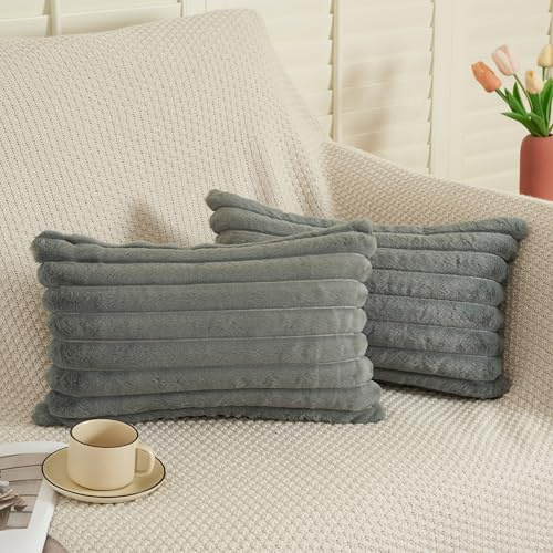ORANIFUL Grau 30x50 Fell Kissenbezüge Set 2-teilig Kuschelkissen Rechteckig Flauschig Kissenhülle Streifen Design Kissen Hülle für Sofa Couch Bett Weicher Fake Fur Bezug Moderne Dekokissen