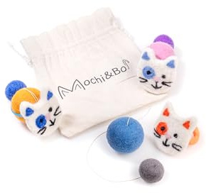 Katzenspielzeug Filzbälle mit Wurfschnur (3er Set) - Interaktive Katzenangel-Alternative aus 100% Wolle - Leises & Natürliches Spielzeug für Katzen - Mochi & Bo Twinnies