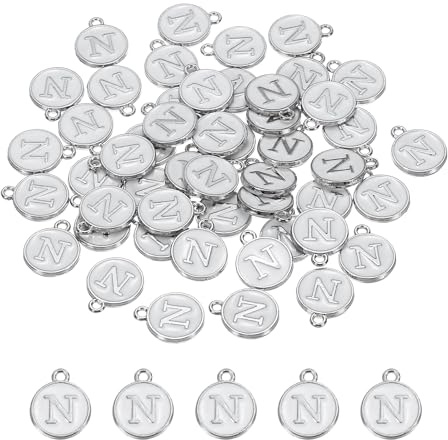 QUARKZMAN Alfabeto N Ciondolo Lettera Smaltata Ciondolo Gioielli Iniziale Smalto Alfabeto Ciondoli per Collane Fai Da Te Bianco per Creazione Gioielli Braccialetti Artigianato, 50Pz