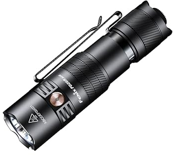 Fenix PD26R ACE Wiederaufladbare kompakte Outdoor/Sicherheits-Taschenlampe | 1300 Lumen | 354 m | 556 Stunden Max | Set-Funktion - wählbare Profile, drehbare USB-Port-Abdeckung | IP68