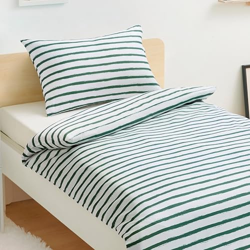 Amazon Basics Ensemble de Housse de Couette Réversible en Microfibre pour Enfant 100 x 135 cm et 1 Taie d’Oreiller 40 x 60 cm pour Berceau, Vert