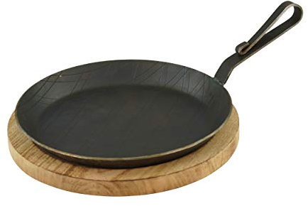 Servierpfanne aus Schmiedeeisen gebogener Hakenstiel Ø 24 cm 1 Stück inklusive Brett