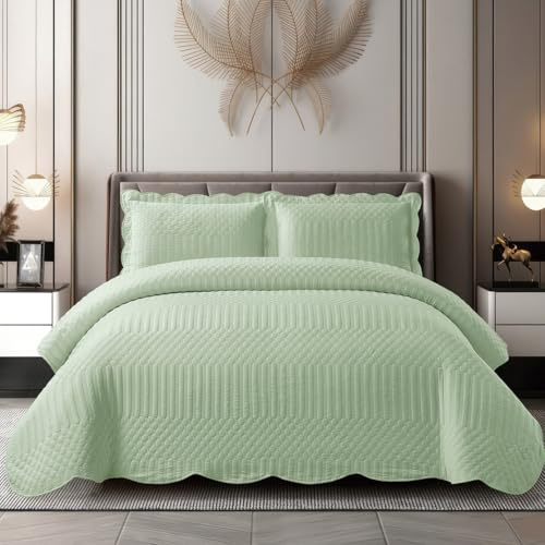 XIUWOUG Couvre Lit 2 Personnes 240 x 260 cm Couvre Lit Matelassé Couverture Patchwork Courtepointe,Dessus de lit Luxe Parure de Lit avec 2 Taies d'Oreillers,Vert,230X250CM