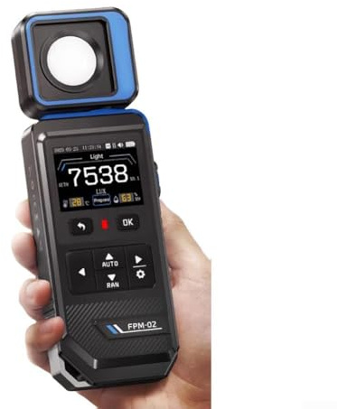 Luxmetro digitale FPM02 con gamma massima di 99900 Lux, conservazione dei dati e indicatore di batteria scarica per una misurazione efficace