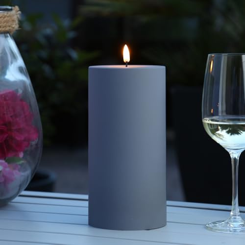 MARELIDA LED Kerze Outdoor DELUXE Homeart mit realistischer 3D Flamme Stumpenkerze Kunststoff für Innen/Außen grau (D: 10cm - H: 20cm)